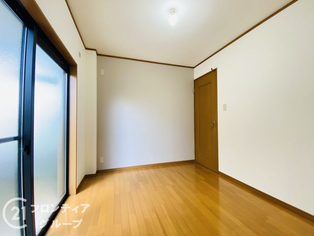 Modern 3LDK House with Rooftop Balcony in Moriguchi, Osaka - Thumbnail 4