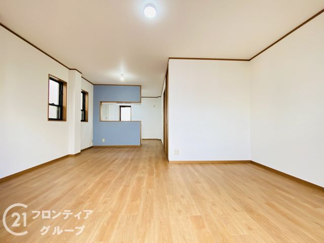 Modern 3LDK House with Rooftop Balcony in Moriguchi, Osaka - Thumbnail 3