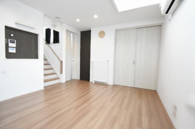 2019-Built 4LDK House on 107 Tsubo Corner Lot in Kitahiroshima - Thumbnail 3