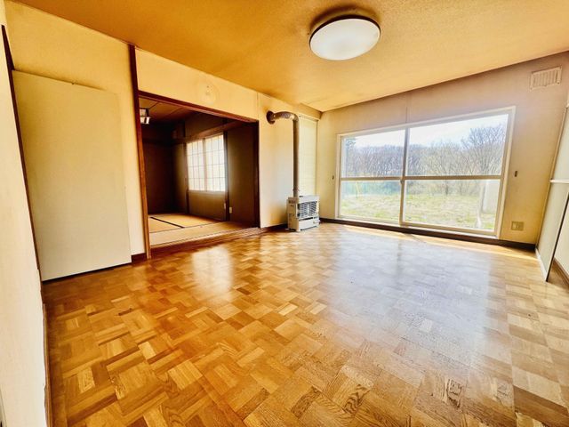 3LDK Detached House on 218sqm Land in Ebetsu, Hokkaido - Thumbnail 2