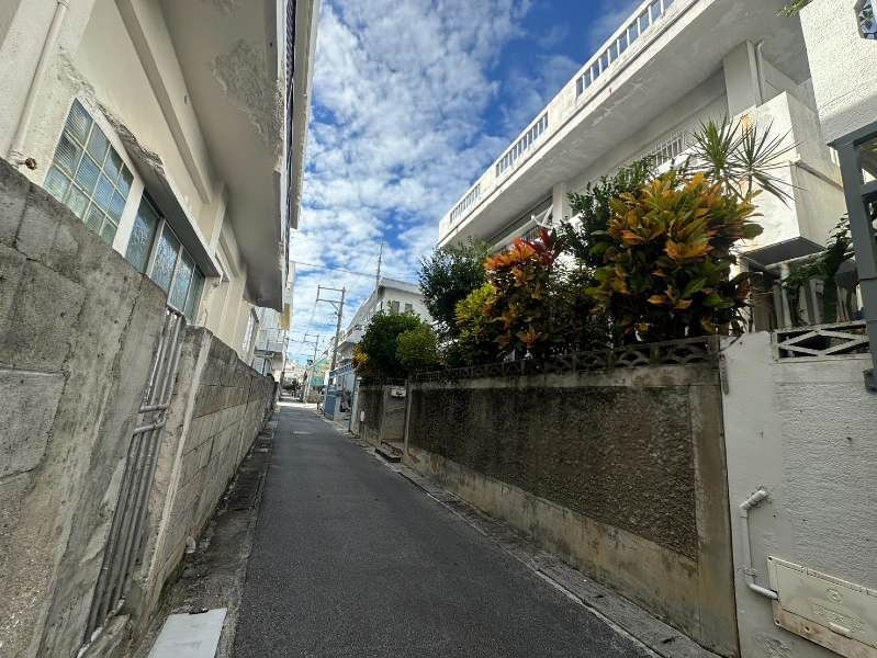 6DK Reinforced Concrete House in Itoman, Okinawa - 22,500,000 JPY - Thumbnail 2