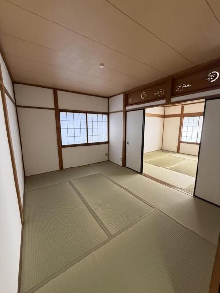 4LDK Detached House for Sale in Hirakata, Osaka - Thumbnail 3