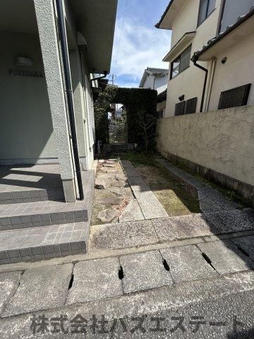 7LDK Detached House for Sale Near Shirahama-no-Miya Station, Himeji - Thumbnail 2