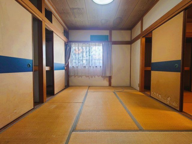 5DK Detached House for Sale in Higashiosaka, Osaka - Thumbnail 4