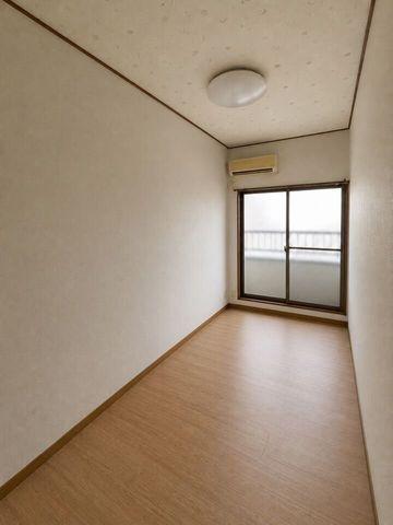4LDK Used House in Nishinari, Osaka - 91.55m² - ¥22M — Interior, Nishinari, Osaka