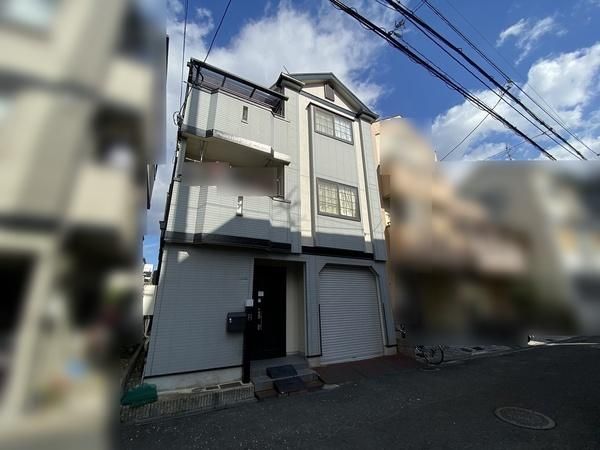 4LDK Family Home with Garage & Loft in Neyagawa, Osaka - Thumbnail 2