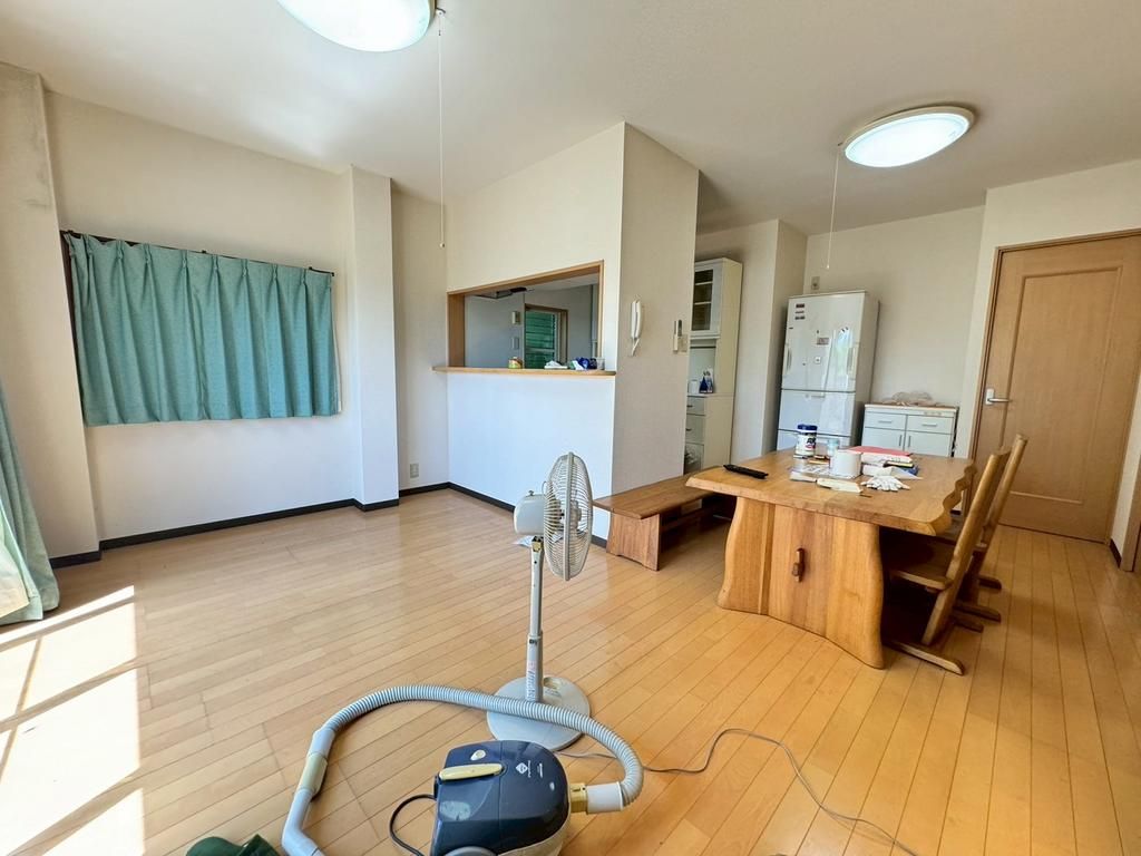 3SLDK House for Sale in Kada, Wakayama City - 136.68 sqm - Thumbnail 2