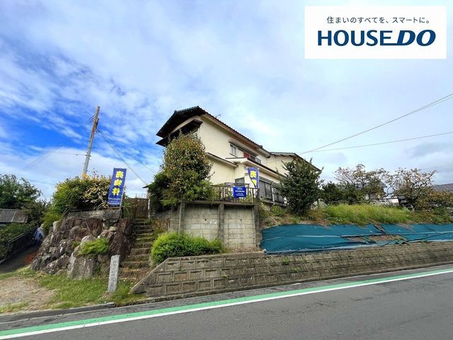 4LDK Detached House for Sale in Katano City, Osaka - Image 1