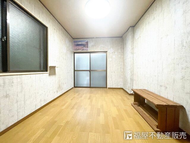 Steel 3-Storey Terrace House with Roof Terrace in Higashi-Osaka - Thumbnail 4