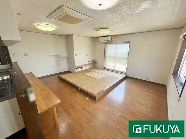 6SLDK House for Sale in Kashiba, Nara - 175.71 sqm - Thumbnail 2
