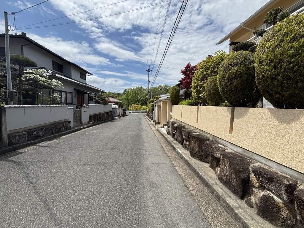 5LDK House for Sale in Ikoma, Nara - 140.77 sqm - Thumbnail 2