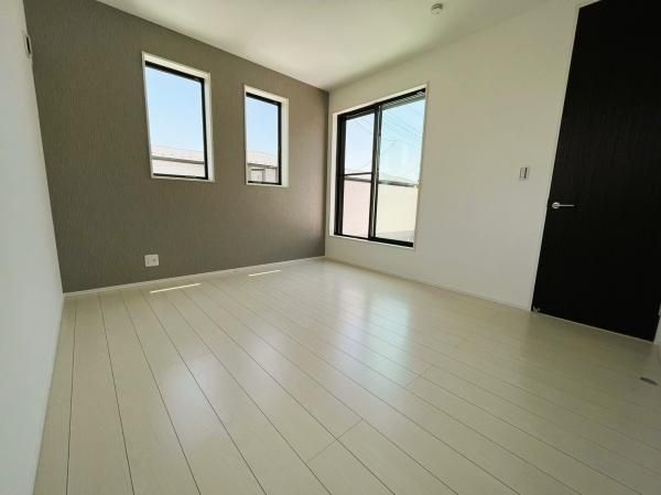 Modern 4LDK House Near Shinge Station, Sennan City, Osaka - Thumbnail 3