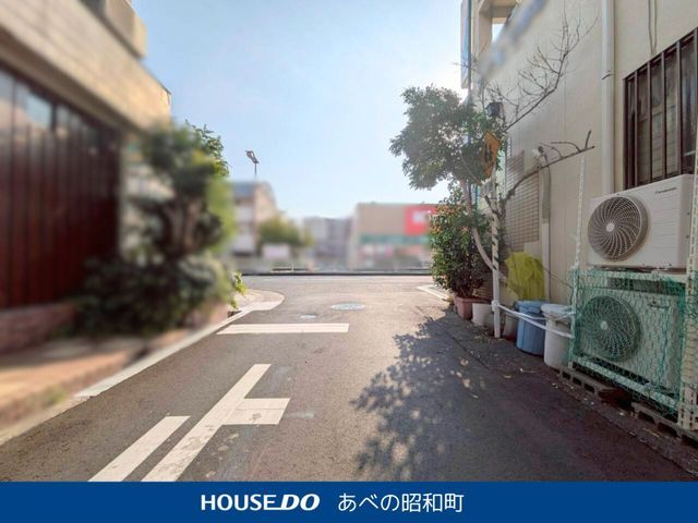 4LDK Steel House with Shop Potential Near Hirano Station, Osaka - Thumbnail 2