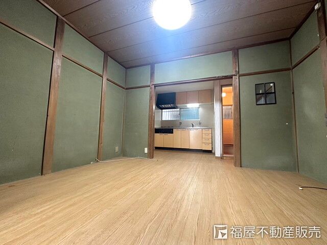 2LDK Wooden House for Sale in Sakai, Osaka - 438万円 - Thumbnail 2