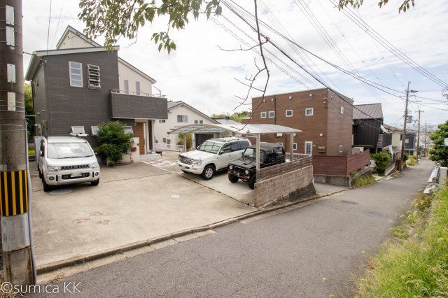 4SLDK Detached House in Wakayama City with Solar Panels - Thumbnail 3