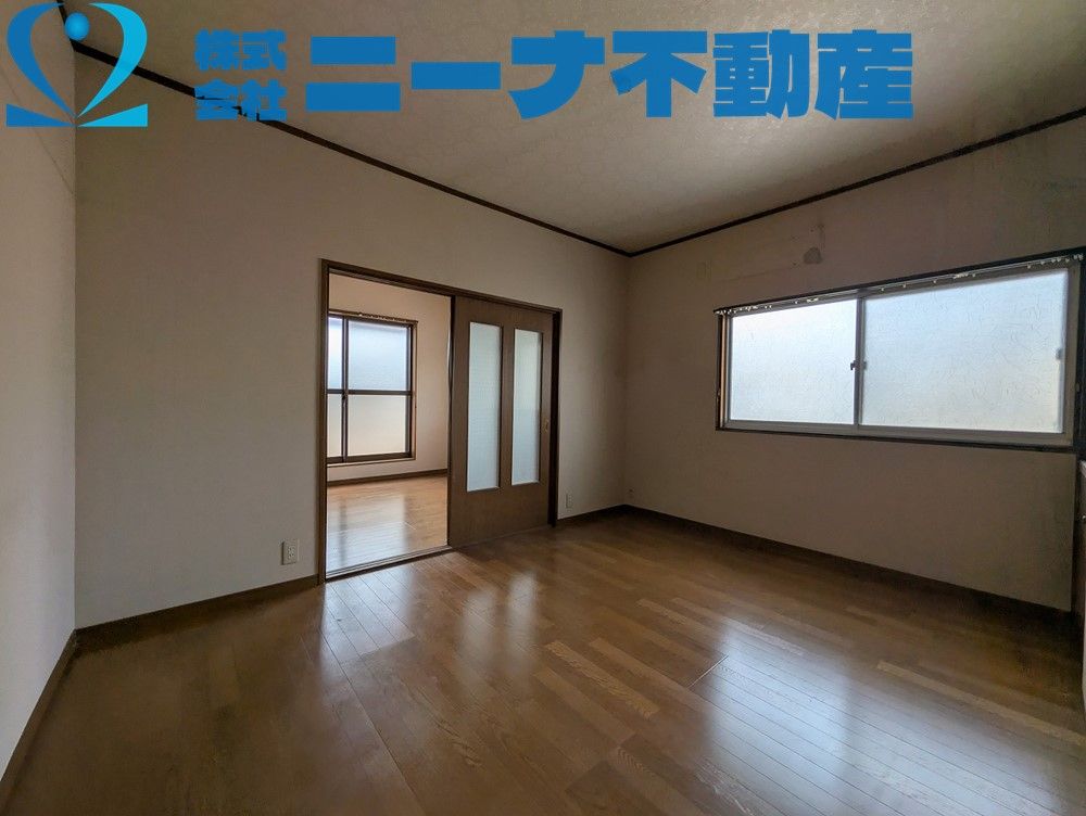 5DK Detached House for Sale in Kashiwara, Osaka - Thumbnail 2