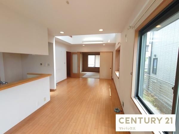 Used 4LDK House in Iwade, Wakayama - 131m2 - Thumbnail 3