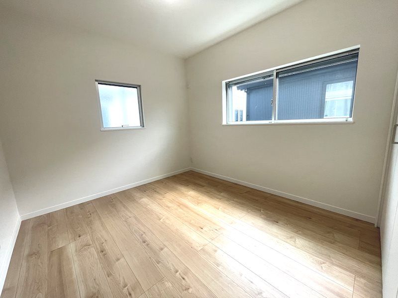 Modern 4LDK Detached House for Sale in Katano City, Osaka - Thumbnail 4