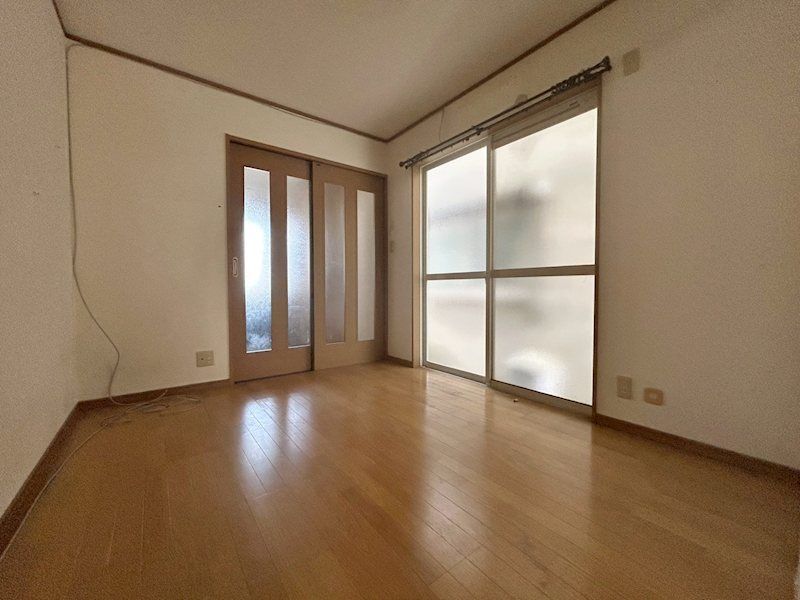 Loft House with Open Terrace for Sale in Neyagawa, Osaka - Thumbnail 4