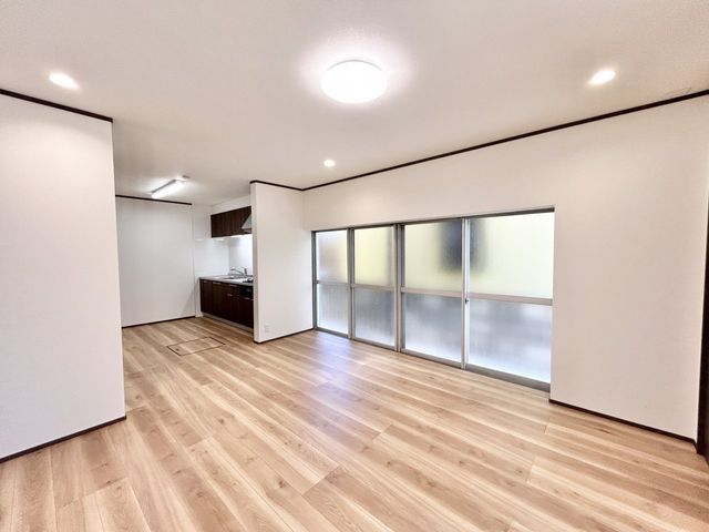 Renovated 4LDK House in Tamaki-cho, Mie - 101m² - Thumbnail 2