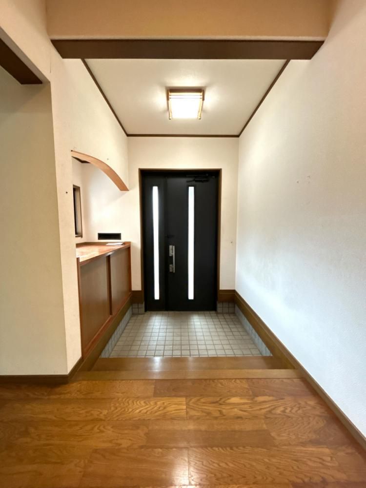 Renovated 5LDK House with 3-Car Parking in Sakai, Fukui - Thumbnail 2