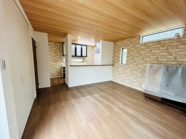 New 3LDK House for Sale in Takatsuki, Osaka - Thumbnail 2