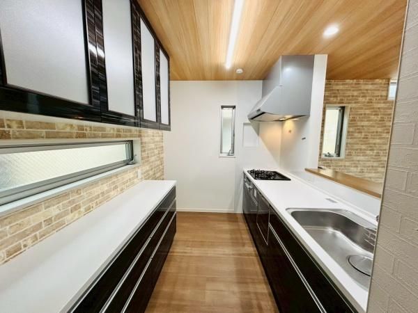 New 3LDK House for Sale in Takatsuki, Osaka - Thumbnail 3