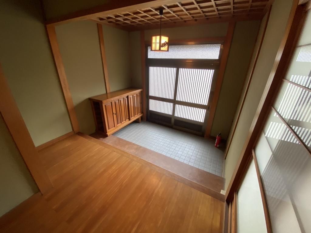 12LDK Detached House on 700sqm Land in Shinkawa, Hyogo - Image 1