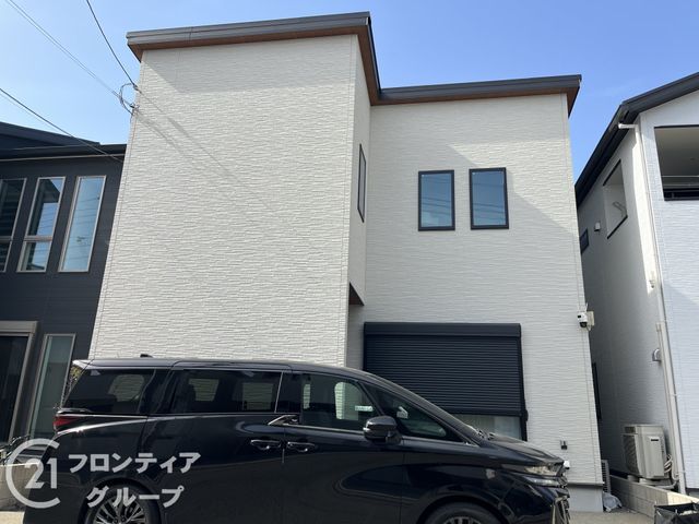 Modern 4DK House in Nishiyodogawa-ku, Osaka - 110 sqm - Thumbnail 3