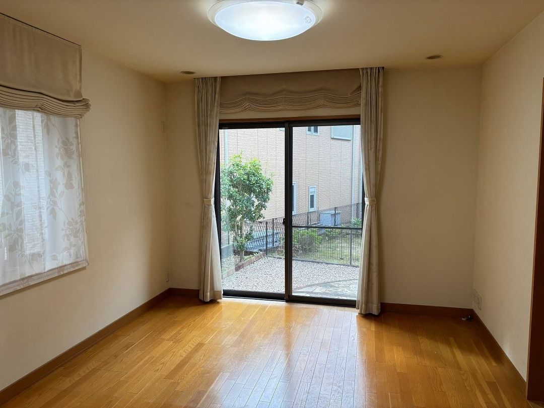 4LDK House for Sale in Kanmaki-cho, Nara - 131.79 sqm - Thumbnail 2