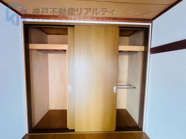 5DK Detached House for Sale in Kobe Chuo Ward, Hyogo - Thumbnail 2