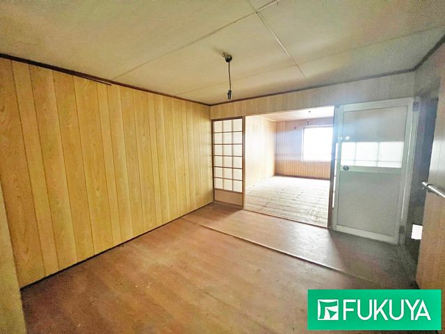 1SDK House for Sale in Higashinari Ward, Osaka - Thumbnail 2
