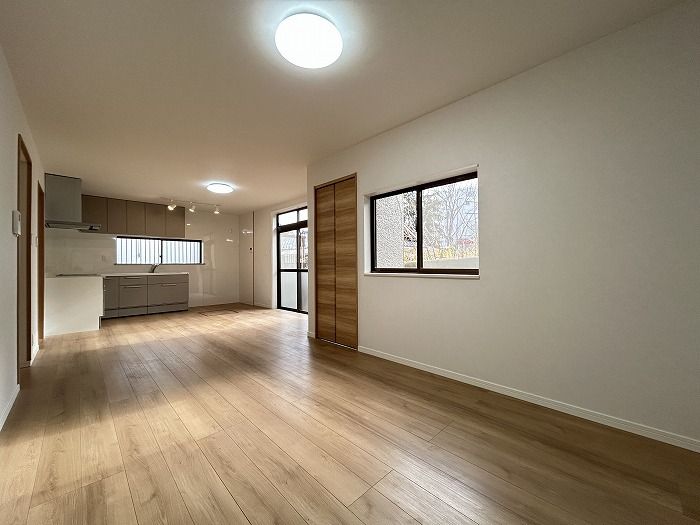 Renovated 3LDK House in Kobe Tarumi, Hyogo | 1750万 Yen - Thumbnail 2