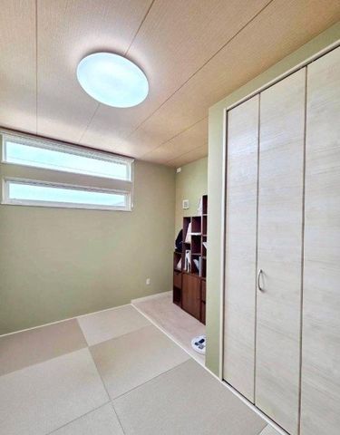 2024-Built 4LDK House with Parking for 2 in Yao, Osaka - Thumbnail 2