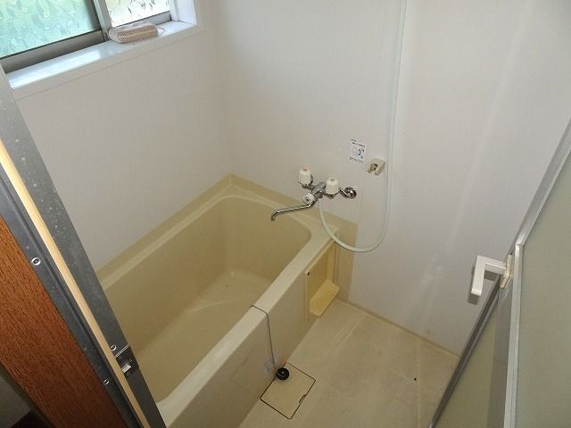 4DK Vacant House for Sale in Komatsushima City Tokushima - Thumbnail 3