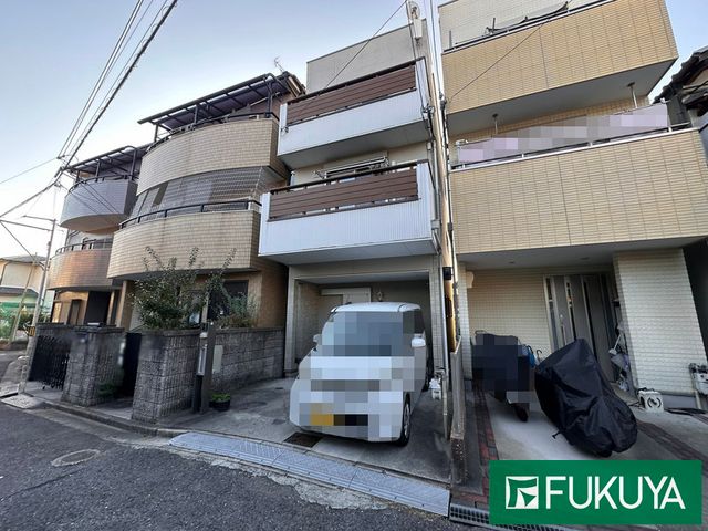 3LDK Wooden House for Sale in Higashiosaka, Osaka - Thumbnail 2