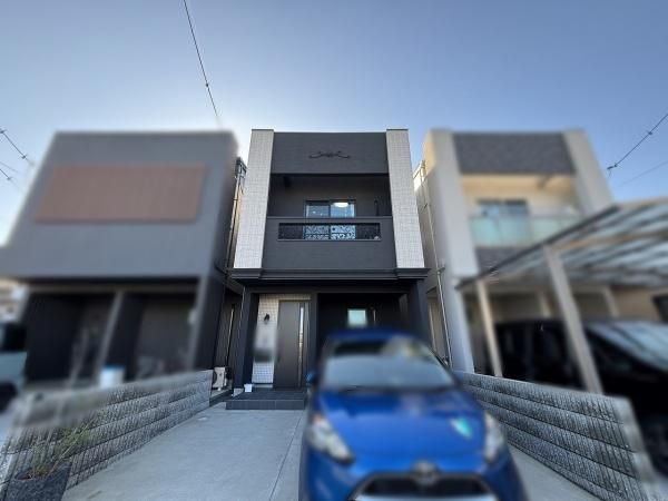 Modern 4LDK Detached House for Sale in Higashisumiyoshi, Osaka - Thumbnail 2