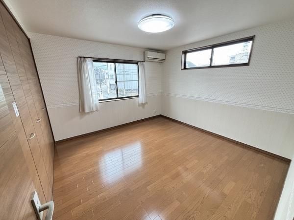 5SLDK House for Sale in Fushimi, Kyoto - 121m² - Thumbnail 4