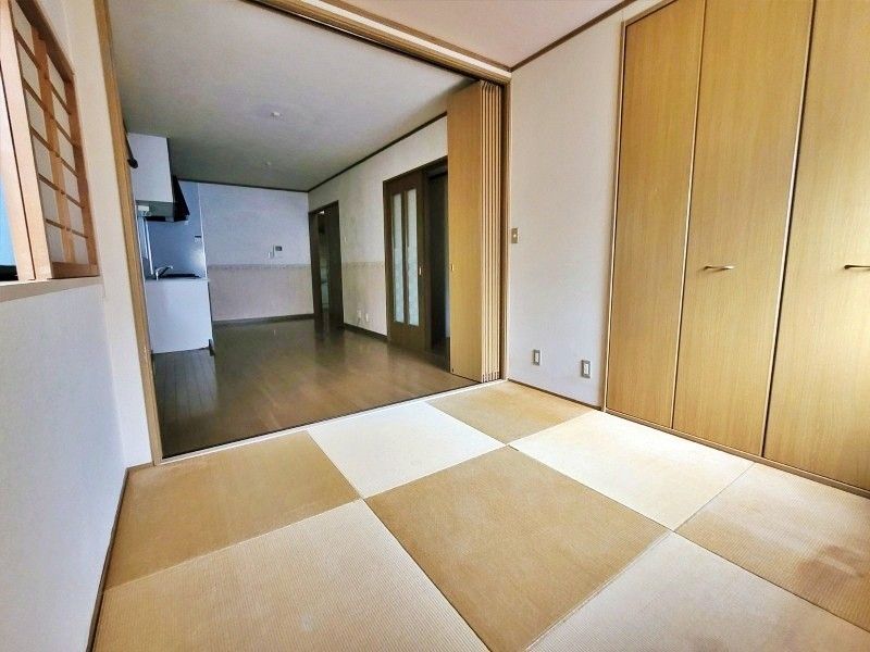 4LDK Detached House for Sale near Fujiidera Station, Osaka - Thumbnail 3