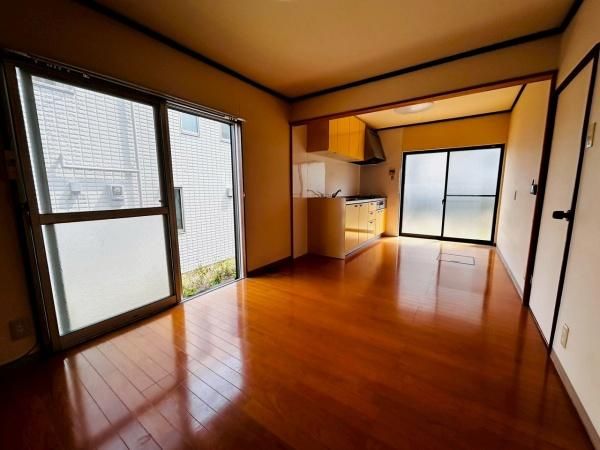 4LDK Detached House with Garden in Hannan City, Osaka - Thumbnail 4