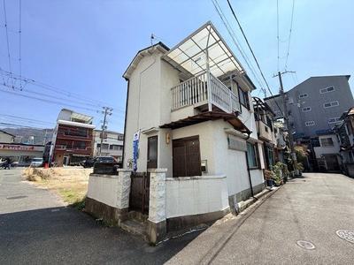 Used 3DK House for Sale in Higashiosaka near Hyotan-yama Station — House, Higashiosaka, Osaka