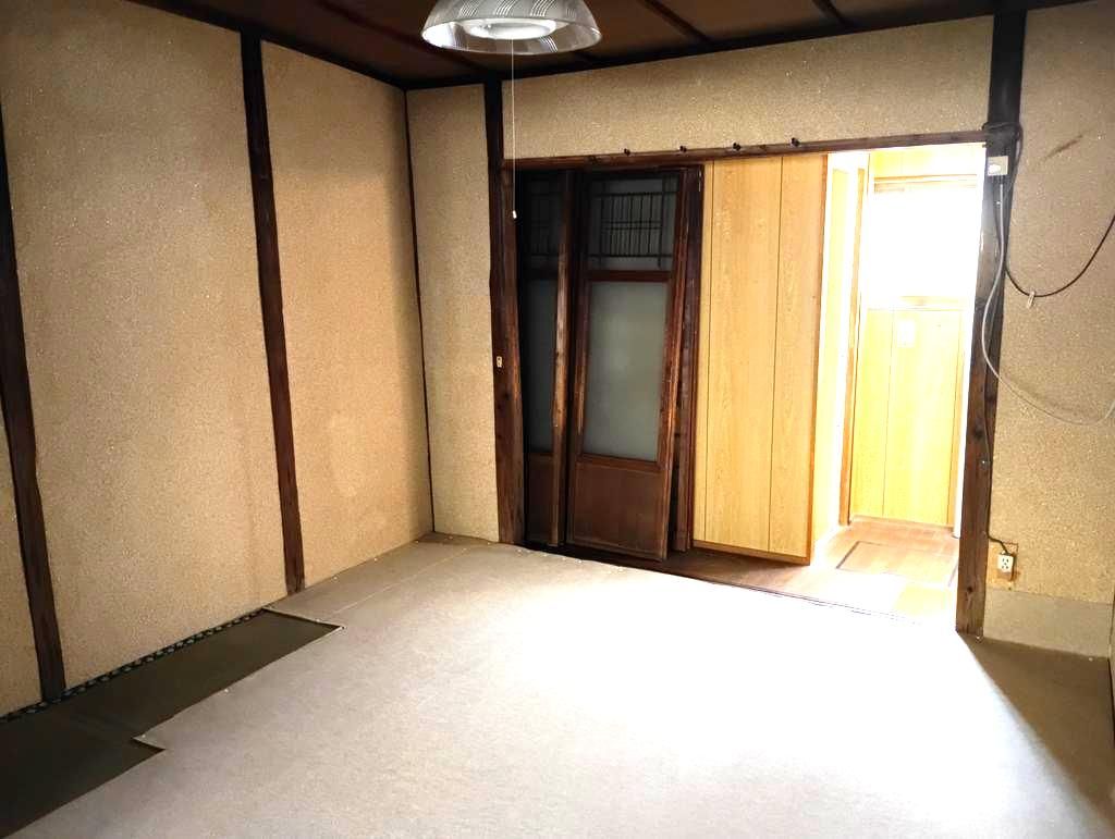 3K Terrace House for Sale in Nishi Ward, Osaka, 47m² - Thumbnail 2