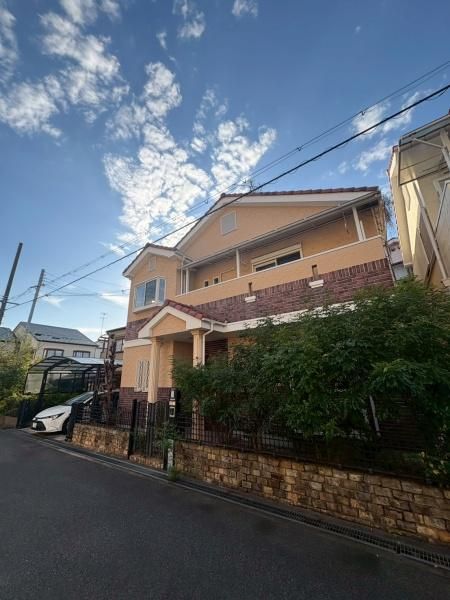 4LDK Detached House for Sale in Matsubara, Osaka - Thumbnail 2