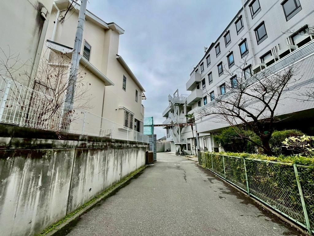 Renovated 3LDK Detached House Near JR Ootori Station, Sakai - Thumbnail 4