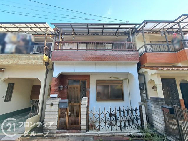 Renovated 3LDK House for Sale in Higashi-Osaka, Osaka - Thumbnail 2