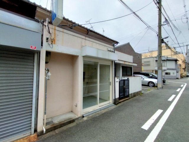 Used Terraced House 1DK in Ikuno-ku, Osaka - 69m² - Thumbnail 2