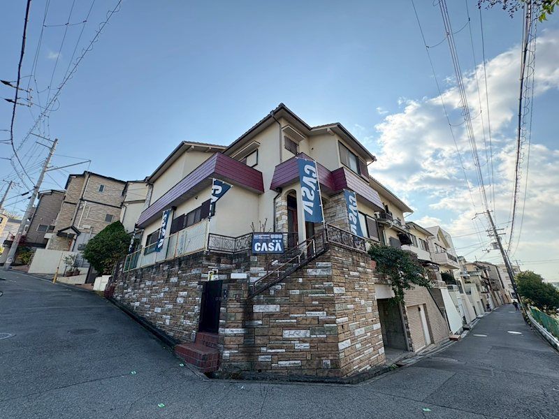 4LDK House for Sale in Toyonaka City, Osaka Prefecture - Thumbnail 3