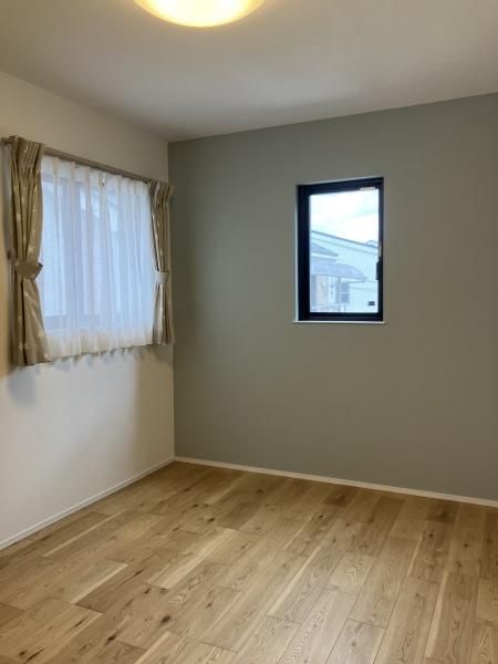 Modern 3LDK House with Solar Power in Neyagawa, Osaka - Thumbnail 2