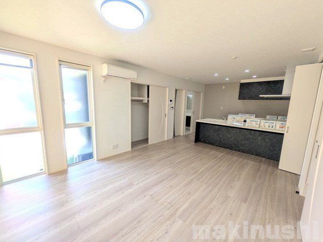 New 4LDK House for Sale in Habikino, Osaka - 2024 Build - Thumbnail 3