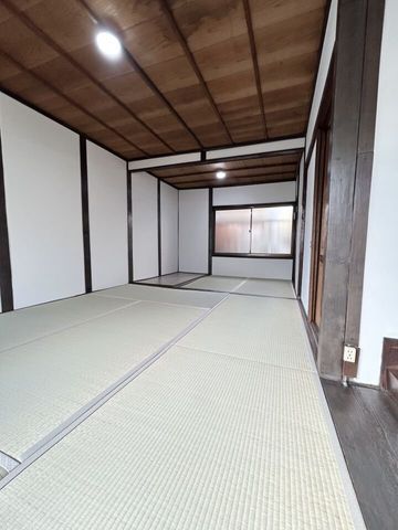Renovated 1LDK Terrace House for Sale Near Ebisu Station, Osaka - Thumbnail 2